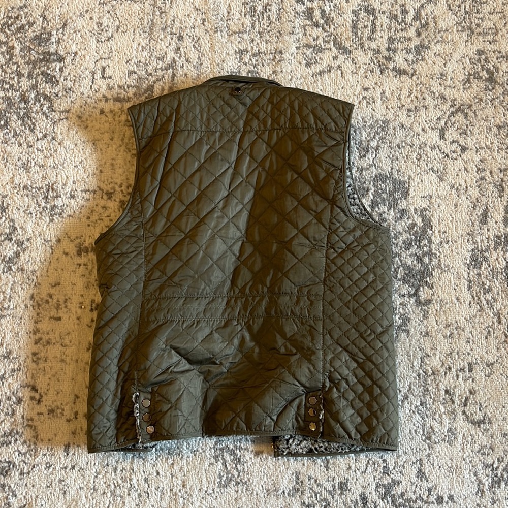 Francescas Vest - Picture 4 of 4